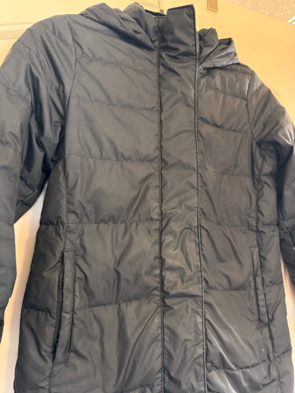Athleta Girl Down Puffer Jacket Black – Size M (8–10)